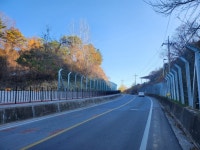 군도6호 팔괴리(각 고개) 인도설치 완료 | 뉴스로