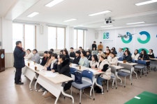 울릉군 글로벌 인재 위한 미국어학연수(TKAP) 간담회 실시 | 뉴스로