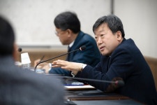 이천시 장호원, 푸르른 녹음 속 황금물결, 청미천 보리밭 조성 | 뉴스로