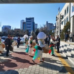 흥이 넘치는 평화남산동, 찾아가는 가요교실 개최 | 뉴스로