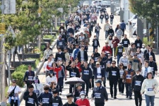 인천 동구, 만석·화수 해안산책로 구민건강걷기 행사 성황리 개최 | 뉴스로