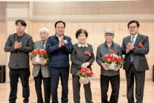오산시 신장2동 단체 연합, “신장2동 찾아가는 경로 잔치” | 뉴스로