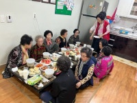 자산동 체육회, 성안경로당 어버이날 행사 | 뉴스로