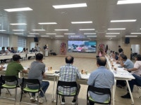 김천시 아포읍, 국사1리 어르신들이 참여한 ‘라디오스타 어르신 특집’ 성과 발표 | 뉴스로