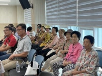 김천시 아포읍, 국사1리 어르신들이 참여한 ‘라디오스타 어르신 특집’ 성과 발표 | 뉴스로