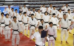 김천시, 김천컵 전국 유도대회 성황리 개최 | 뉴스로