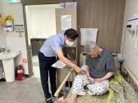 아산시 온양1동, 요양병원까지 ‘찾아가는 민생회복 소비쿠폰 서비스’ 운영 | 뉴스로