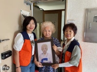 부산 북구 만덕3동, 장수·가족사진 제작 ‘내 삶의 소중한 한 컷’ 사업 실시 | 뉴스로