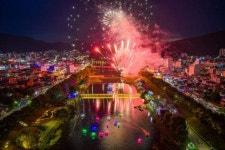 순천시, 동천의 재발견 ‘2025 동천 야광 축제’ 성료 | 뉴스로