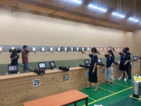 김해시민 누구나 즐기는 안전한 실내 체험 스포츠 “김해시사격장, 사격의 새로운 즐거움을 선사하다.” | 뉴스로