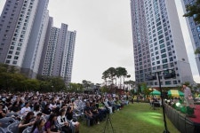 아산시 탕정면, 한들물빛도시 ‘지웰시티 트리플 뮤직 페스타’ 성료 | 뉴스로