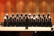 제28회 서대문구립여성합창단 정기연주회 창의적 무대로 눈길 | 뉴스로