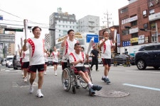 사하구, 감천문화마을서 전국체전 성화 환영식 열려 | 뉴스로