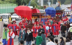 세종의 숨결로 물든 청주, 세종대왕과 초정약수축제 성료 | 뉴스로
