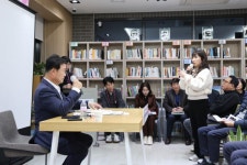 의왕시, 의왕 더샵캐슬아파트에서「찾아가는 시장실」 개최 | 뉴스로