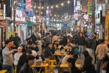 서구 운천테라스길, 가을밤 ‘야미로드’로 변신 | 뉴스로