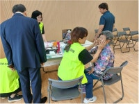 강동구 상일2동, ‘하하 웃는 장수사진’ 전달식 개최 | 뉴스로