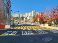 용인특례시, 마북동 교동마을 현대홈타운 정문 앞 우회전 전용차로 확장 개통 | 뉴스로