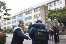 구로구, 구로고 학생들과 통학로 안전 캠페인 진행 | 뉴스로
