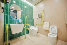 화장실이 이렇게 예뻐도 되나…강남구, 공중화장실의 대변신 | 뉴스로