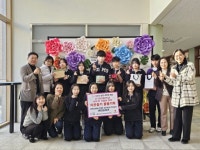 하남시 미사2동 은가람중 학생들, 손뜨개 목도리와 모자로 어르신께 온기 전해 | 뉴스로