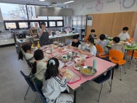 사과향 가득! 오감으로 즐기는 사과테마파크, 사과피자․파이로 만나는 거창사과, 체험센터 본격 운영 | 뉴스로