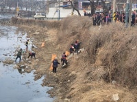 자유총연맹 김천시지회 대항면 위원회, ‘백운천 일대’ 환경정화 활동 실시 | 뉴스로