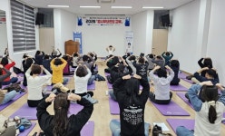 태안군, 노년층 통증 잡는 ‘맵시무브먼트 교육’ 성황리 마무리 | 뉴스로