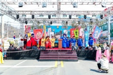 삼칠지역 대표 민속문화 행사 ‘병오년 칠원고을줄다리기’ 성황리 개최 | 뉴스로