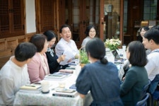 수원특례시, 공직자 독서 통찰로 시민 삶 바꾸는 행정 구현한다…‘북(Book)돋움’운영 | 뉴스로