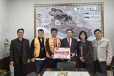 수산라이온스클럽과 수산박치과의원, 취약계층에 350만원 상당 틀니·임플란트 지원 | 뉴스로