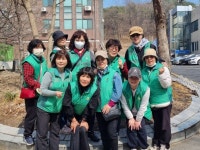 하안1동 새마을부녀회, 봄맞이 꽃 심기 행사 | 뉴스로