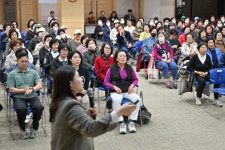 광주 서구, 천원국시 참여 어르신 건강까지 챙긴다 | 뉴스로