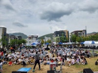 창원에 울려 퍼진「고향의 봄」 시민 참여로 완성한 100년 | 뉴스로