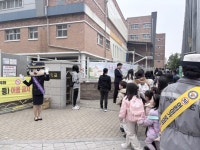 수원특례시, 망포초등학교 앞에서 ‘민·관·경 합동 교통안전 캠페인’ | 뉴스로