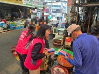 통영시지사협 통합사례관리분과, 「시장통【通】복지통【通】」 홍보캠페인 실시 | 뉴스로