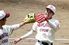 【高校野球】プロ注目　盛岡中央・斎藤響介が17Ｋ完封、最速143キロ　計17回1/3無失点 - 高校野球写真ニュース : 日刊スポーツ