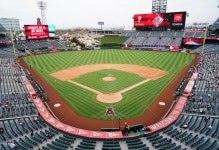 エンゼルスタジアム巡る不正疑惑で市長が辞任　球団との土地売却交渉で選挙資金得ようとした？ - ＭＬＢ写真ニュース : 日刊スポーツ