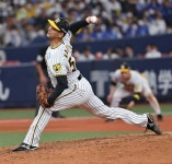 【阪神】加治屋蓮が今季初登板１回無失点「抑えられてよかった」大和の犠打を好守備で投併殺 - プロ野球写真ニュース : 日刊スポーツ