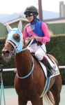 今村聖奈騎手が今週４勝目「乗せていただいたことに感謝」JRA32勝目／小倉2R - 競馬写真ニュース : 日刊スポーツ