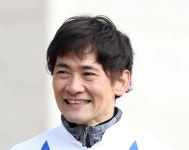 太宰騎手が通算１万2000回騎乗　史上37人目、現役20人目／中京２Ｒ - 競馬写真ニュース : 日刊スポーツ
