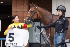 小林美駒騎手が函館で１日３勝、自身２度目 - 競馬写真ニュース : 日刊スポーツ