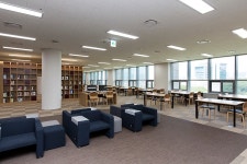 국립중앙도서관 본관 4층 자료실(도서자료실)
