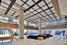 본관 1층 열린마당