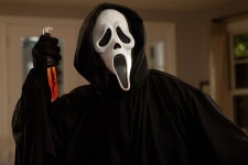 Scream 4 scoops weekend box office number one