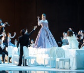 국립오페라단 <라 트라비아타> - 노블레스닷컴 국립오페라단 <라 트라비아타>