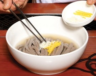 메밀묵채국수 | 농사로 메밀묵채국수