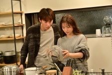 「恋はDeepに」海音(石原さとみ)と倫太郎(綾野剛) 蓮田家での胸キュン場面写真公開！｜恋はDeepに｜日本テレビ 「恋はDeepに」海音... 