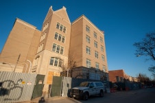 Class distinctions – New York Daily News Class distinctions