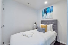 Sole Agents) 시티 2bed,1bath아파트-가구포함(수영장/헬스장/사우나)